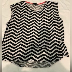 2x Dressy Cap sleeve top